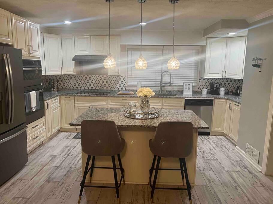 Renovated 3Bedroom 2.5Bath 2 Story House W/ Garage Lawrenceville Eksteriør billede